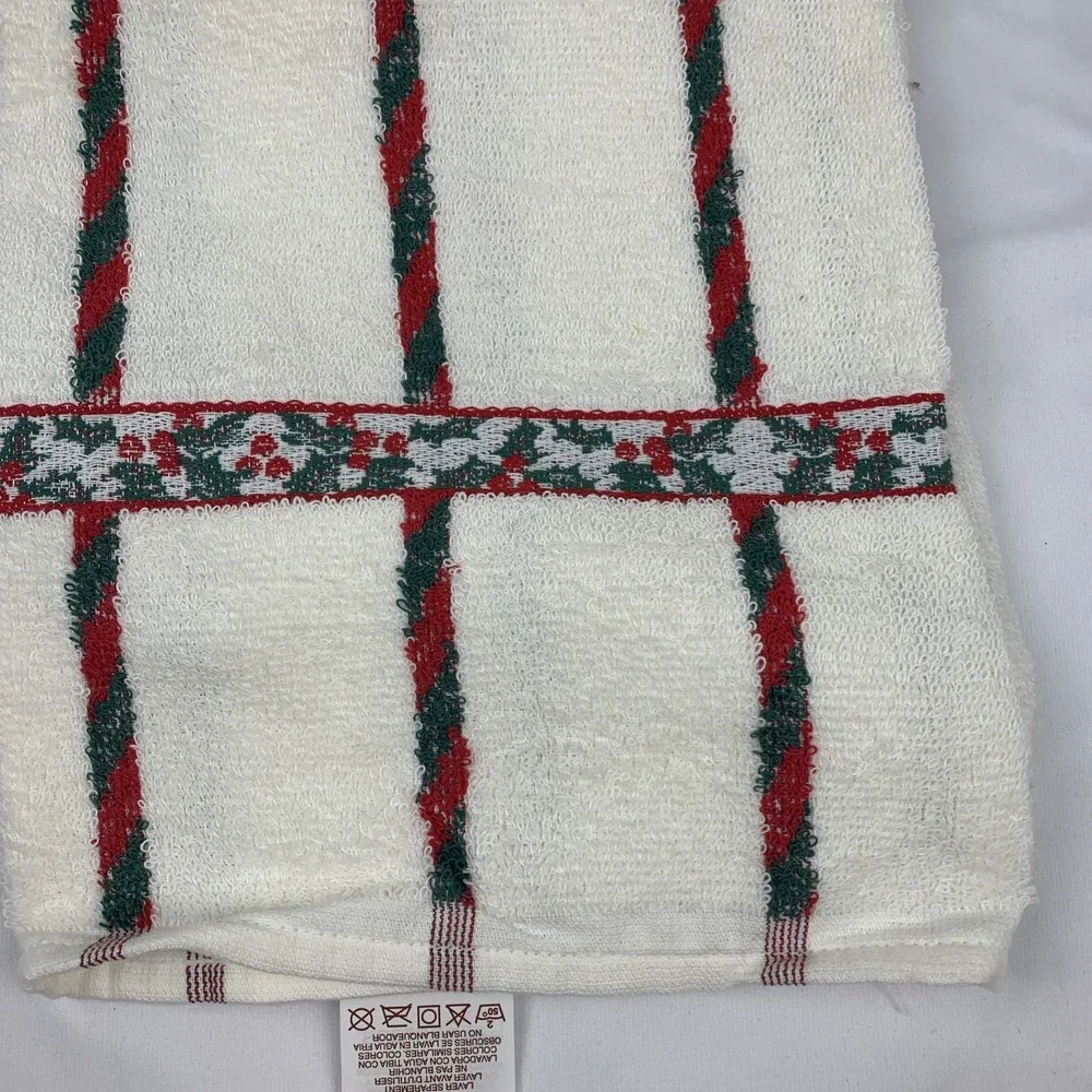 Santana Bath Towel Set Vintage Christmas Candle, Holy Red‎ And Green Made In USA